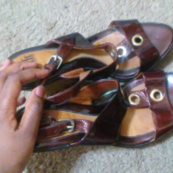 sandel - Picture 2 of 2